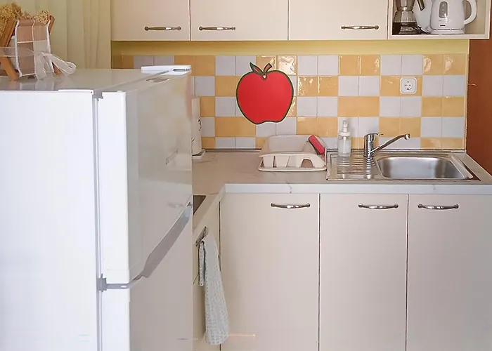 1 Bedroom Beautiful In * Vrbnik (Primorje-Gorski Kotar)