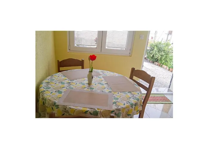 1 Bedroom Beautiful In